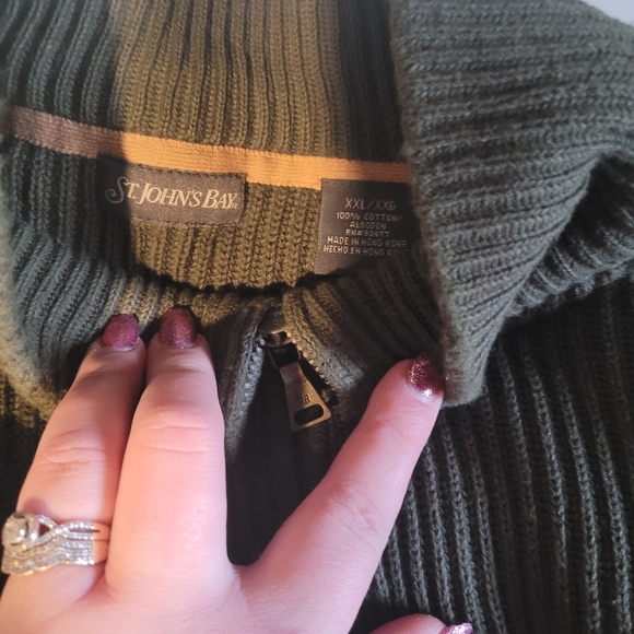 Sweater - Picture 2 of 2